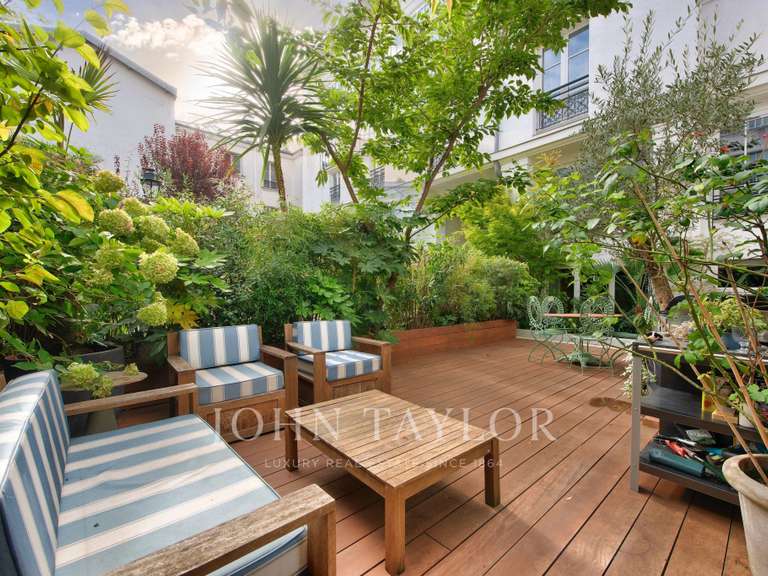 Appartement Paris 18e - 4 chambres - 158m²