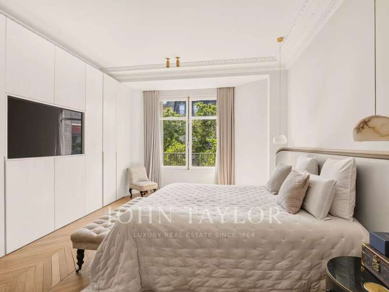 Appartement Paris 7e - 3 chambres - 190m²