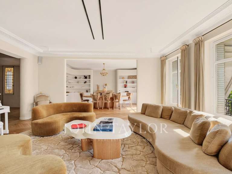 Appartement Paris 7e - 3 chambres - 190m²