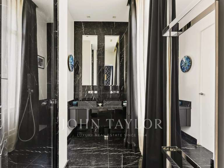 Appartement Paris 17e - 3 chambres - 240m²