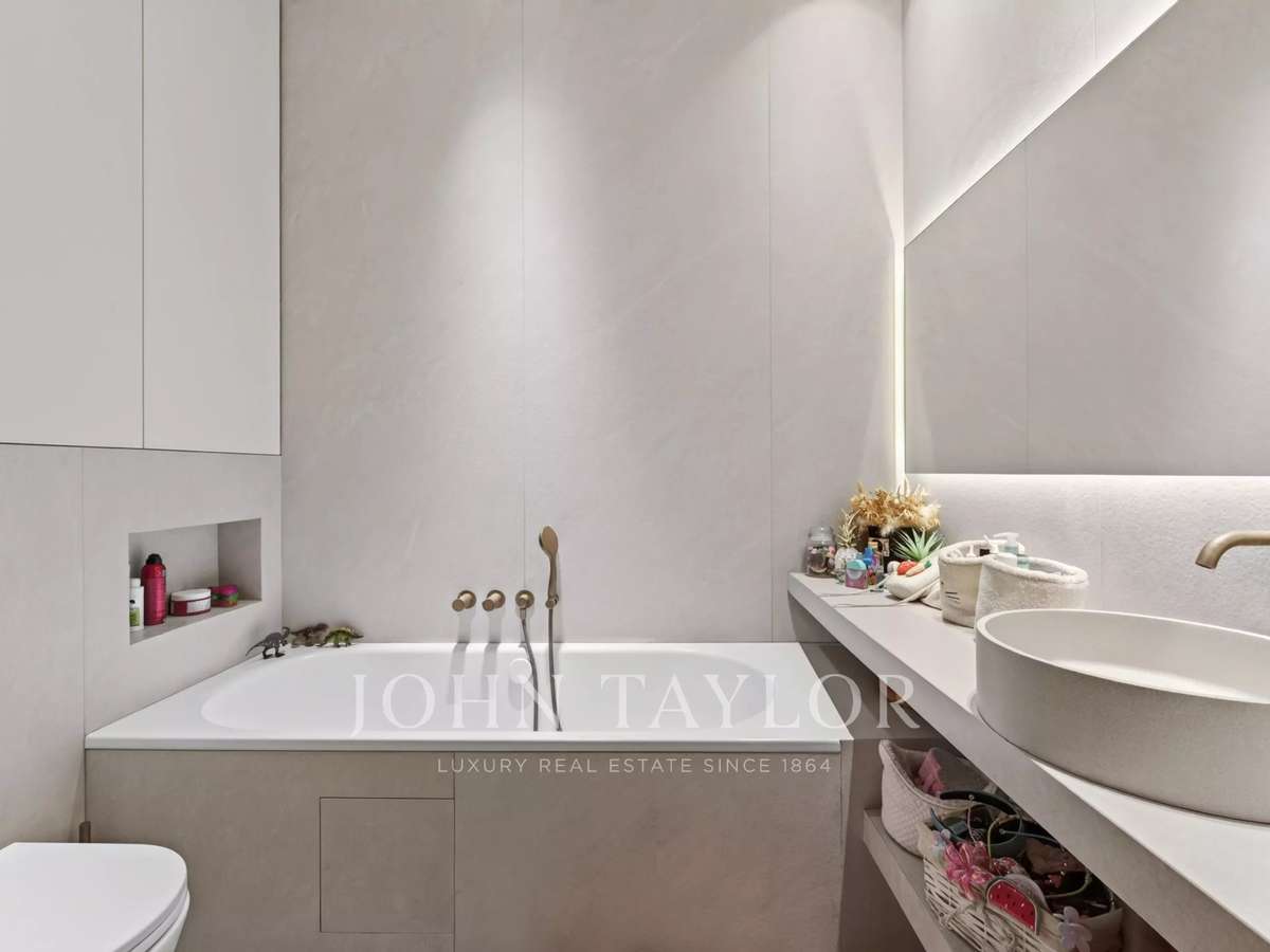 Apartment Paris 16e
