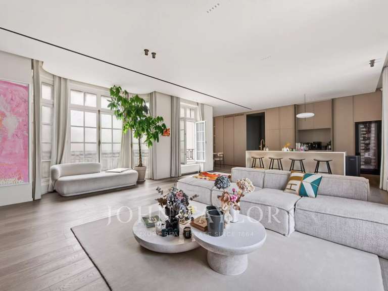 Appartement Paris 16e - 4 chambres - 157m²