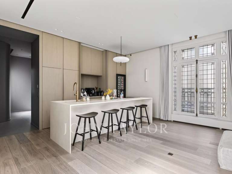 Appartement Paris 16e - 4 chambres - 157m²