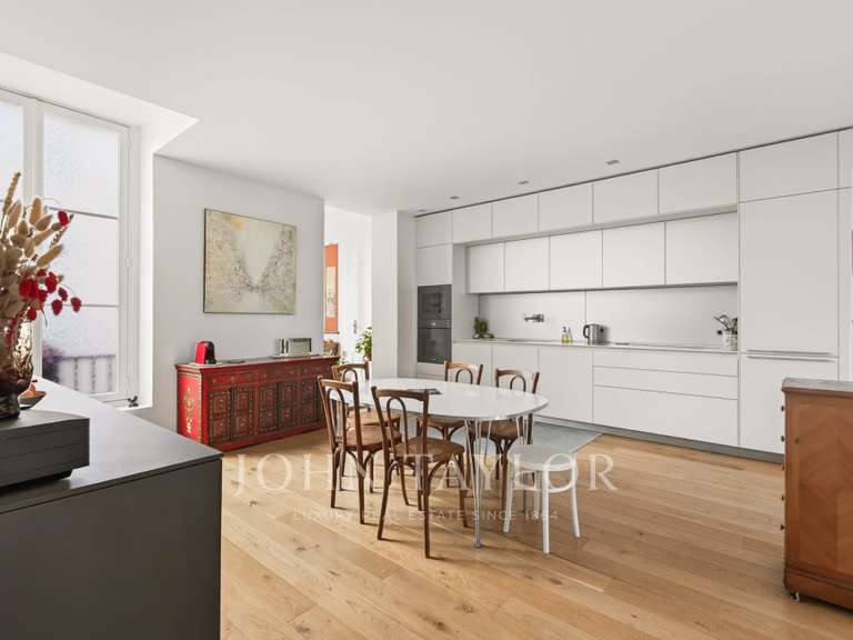 Appartement Paris 6e - 2 chambres - 120m²