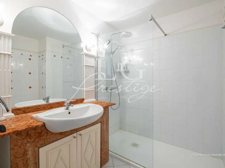Apartment with Sea view Mandelieu-la-Napoule - 2 bedrooms - 63m²