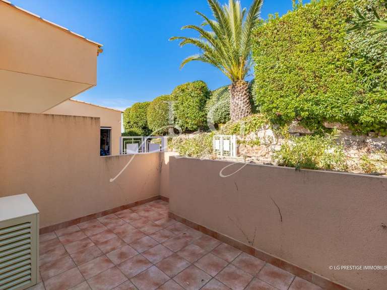 Apartment with Sea view Mandelieu-la-Napoule - 2 bedrooms - 63m²
