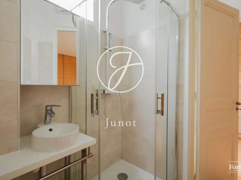 Appartement Paris 16e - 4 chambres - 156m²