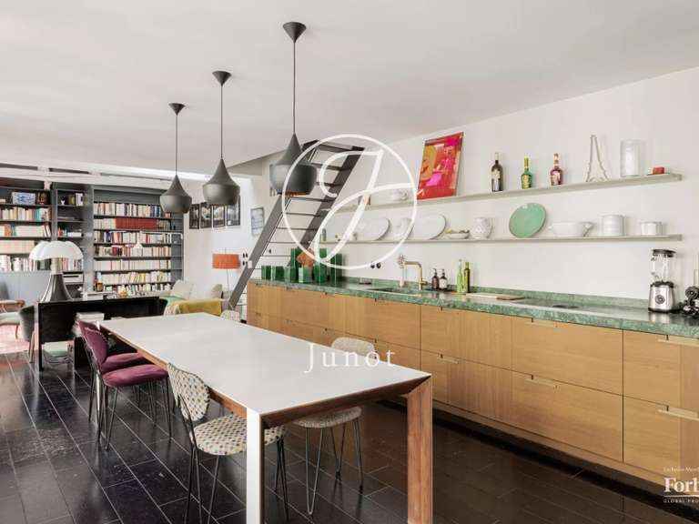 Appartement Paris 9e - 3 chambres - 131m²