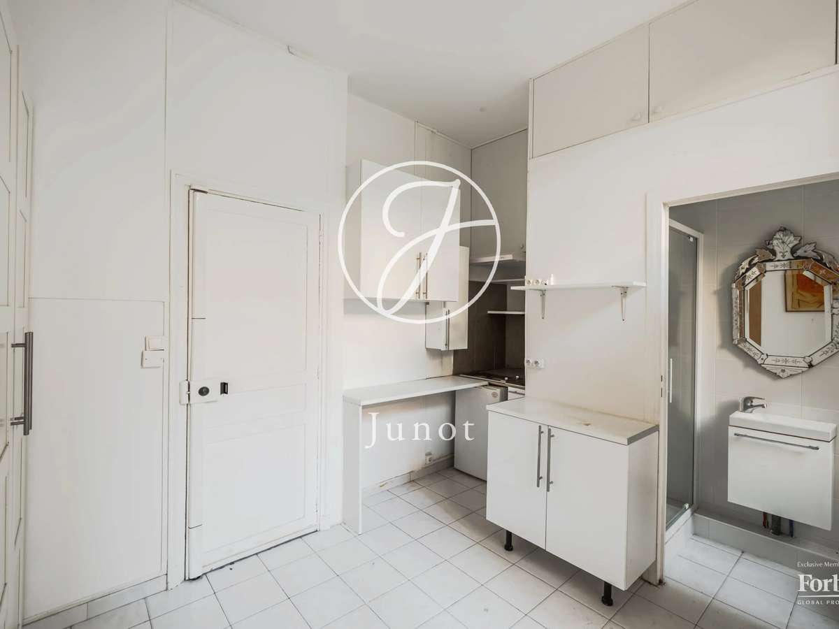 Apartment Paris 17e