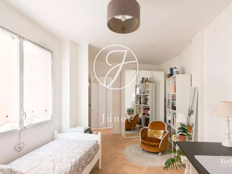 Appartement Paris 16e - 3 chambres - 118m²