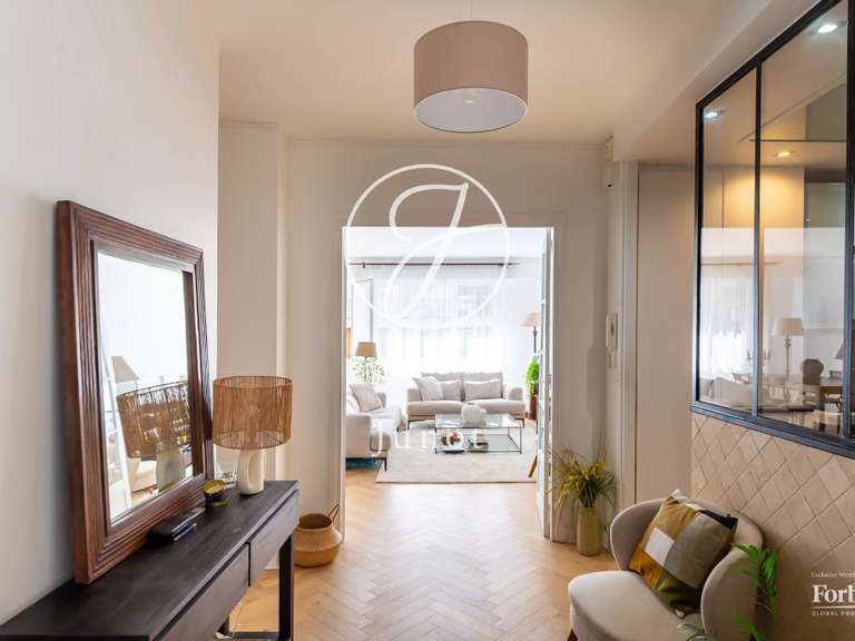Appartement Paris 16e - 3 chambres - 118m²