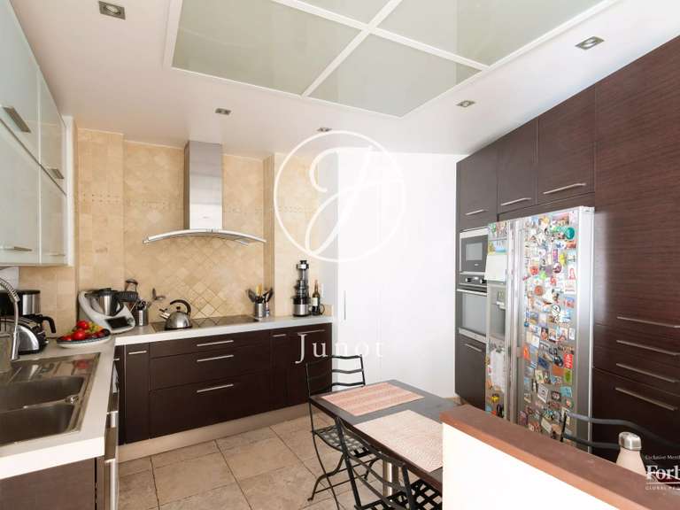 Appartement Paris 16e - 3 chambres - 118m²