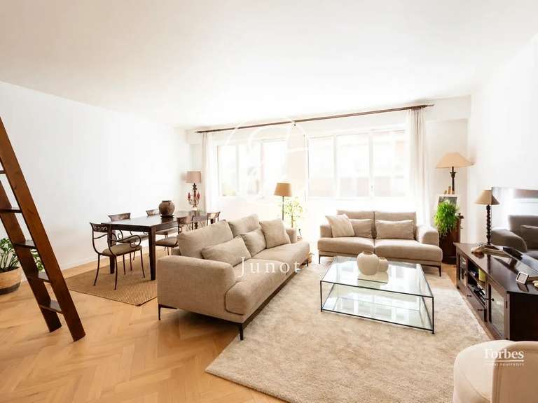 Appartement Paris 16e - 3 chambres - 118m²