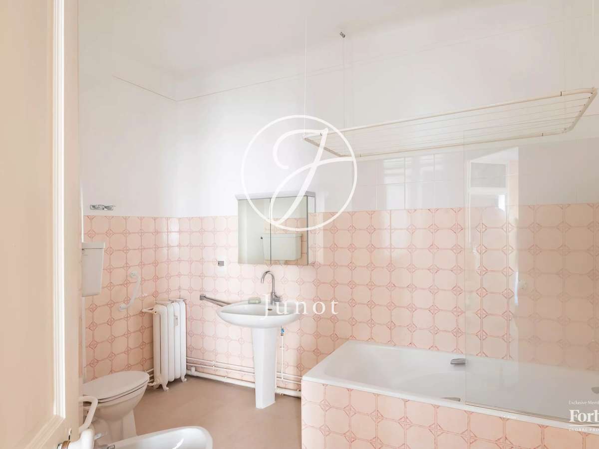 Apartment Paris 16e
