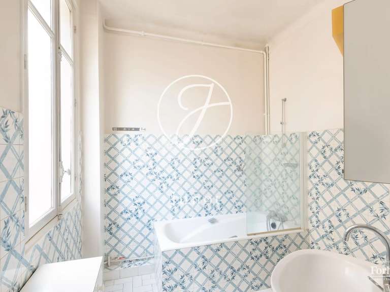 Appartement Paris 16e - 3 chambres - 203m²