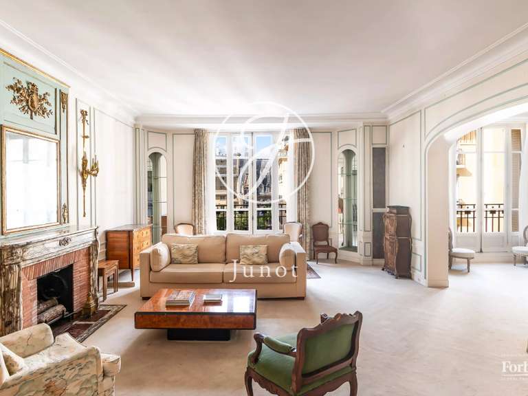 Appartement Paris 16e - 3 chambres - 203m²