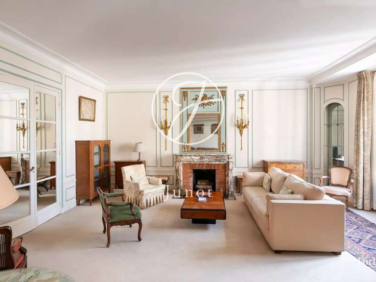 Appartement Paris 16e - 3 chambres - 203m²