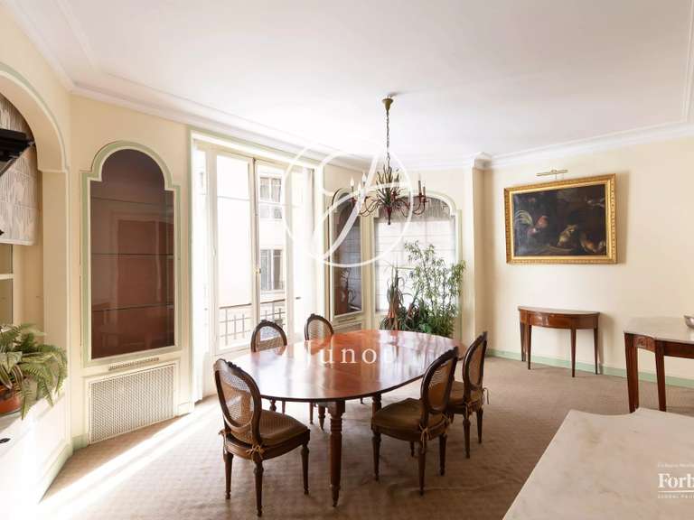 Appartement Paris 16e - 3 chambres - 203m²