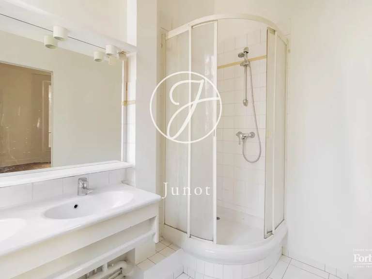 Appartement Paris 16e - 4 chambres - 170m²