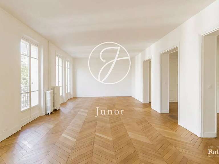 Appartement Paris 16e - 4 chambres - 170m²