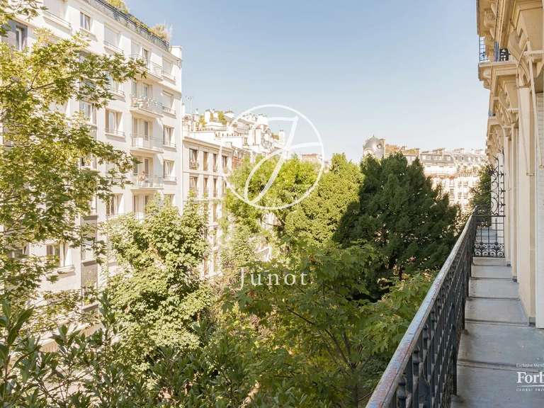 Appartement Paris 16e - 4 chambres - 170m²