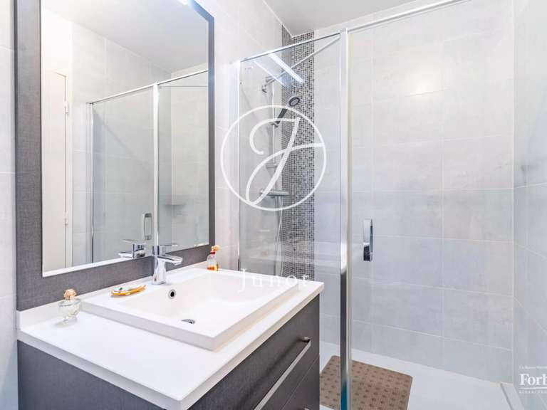 Appartement Levallois-Perret - 3 chambres - 87m²
