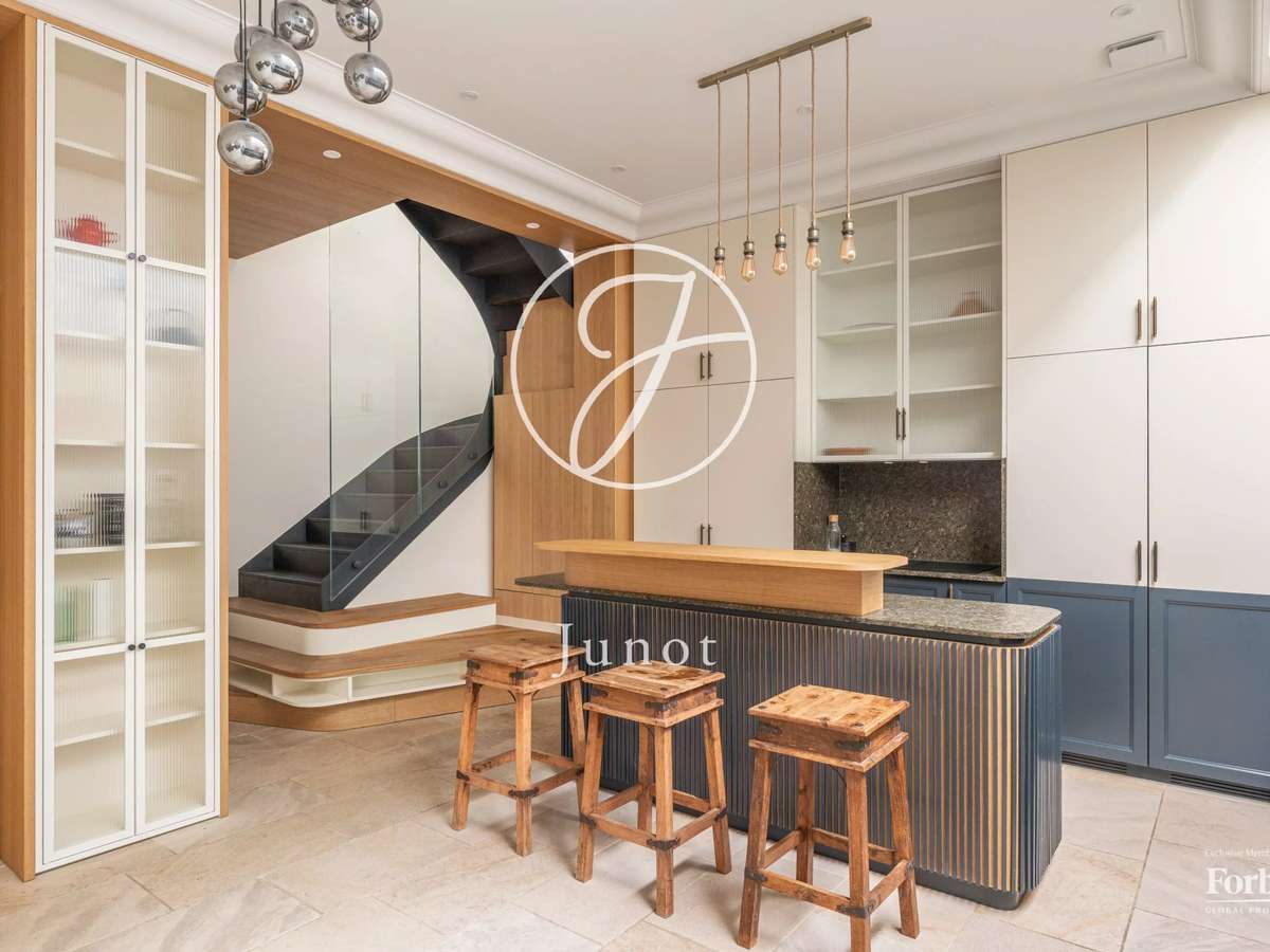 Apartment Paris 16e