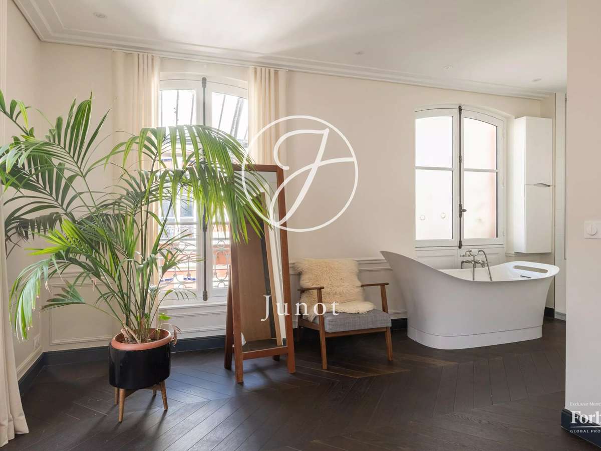 Apartment Paris 16e