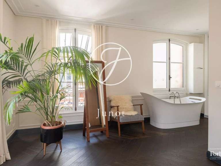 Appartement Paris 16e - 3 chambres - 130m²