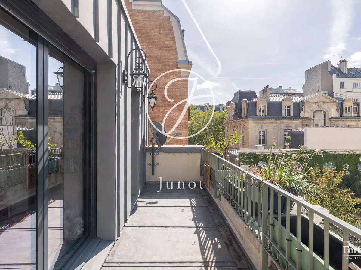 Apartment Paris 16e