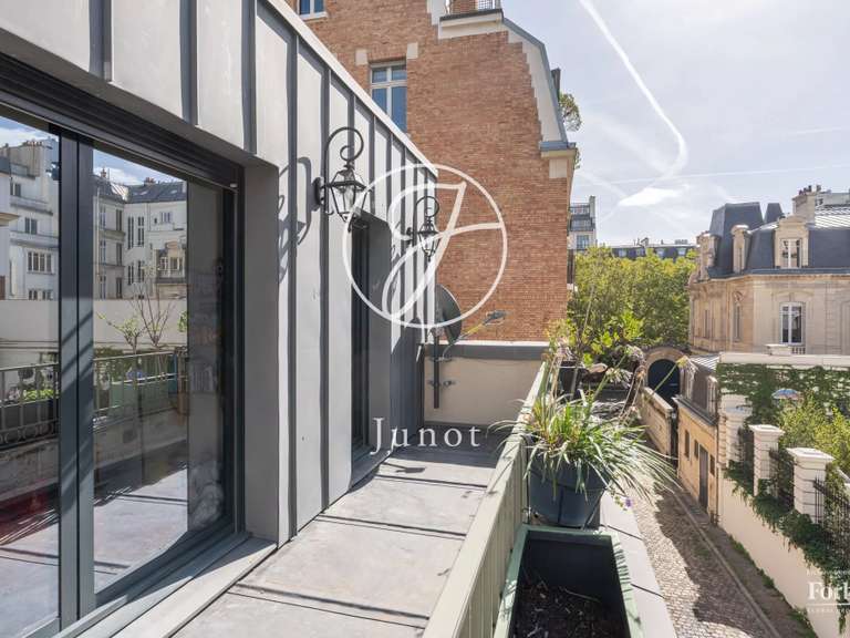Appartement Paris 16e - 3 chambres - 130m²
