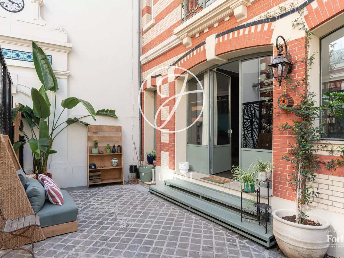 Apartment Paris 16e
