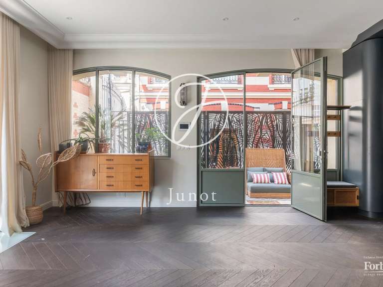 Appartement Paris 16e - 3 chambres - 130m²