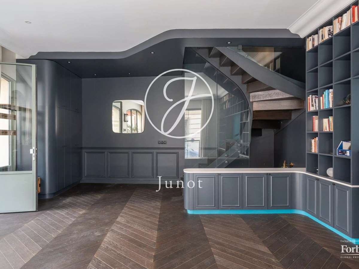 Apartment Paris 16e