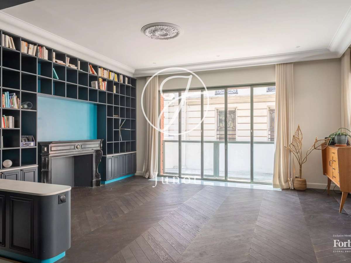 Apartment Paris 16e