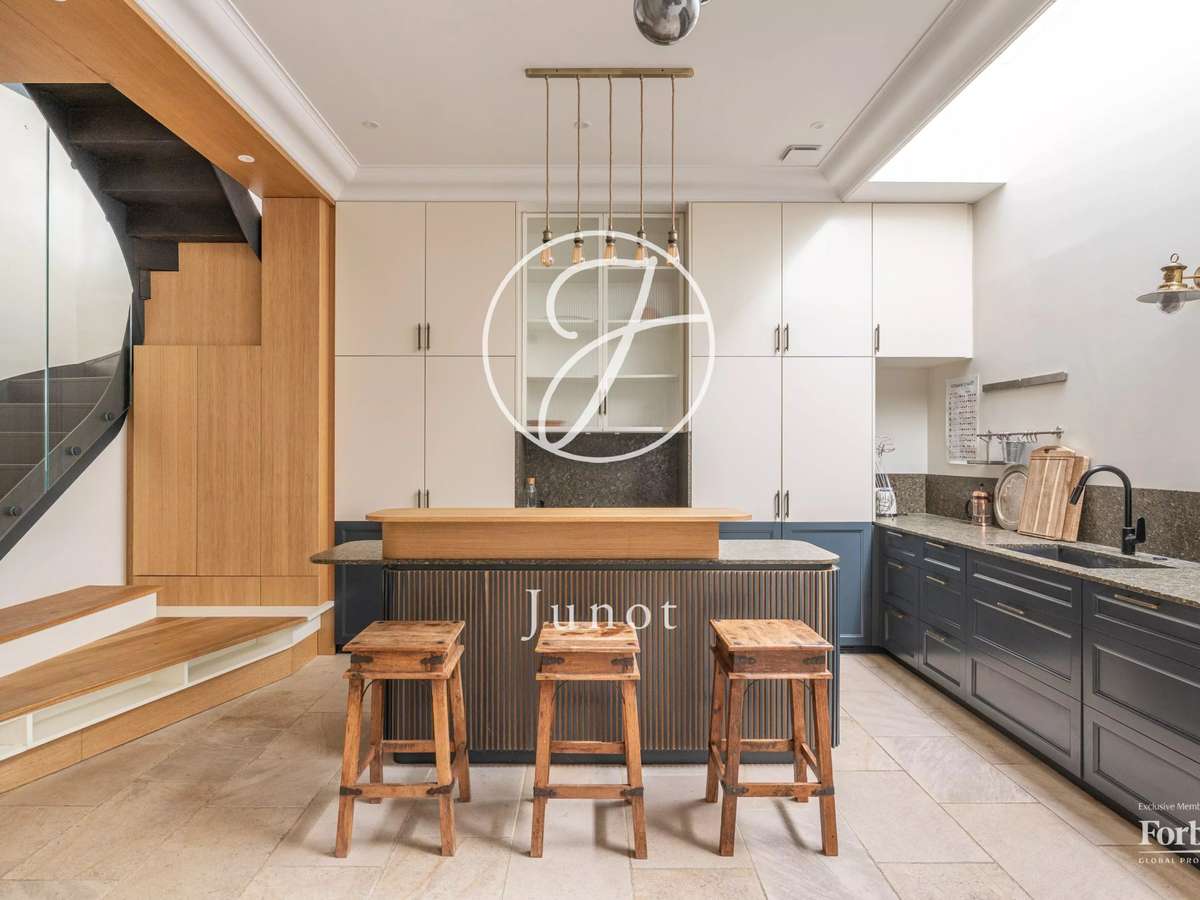 Apartment Paris 16e
