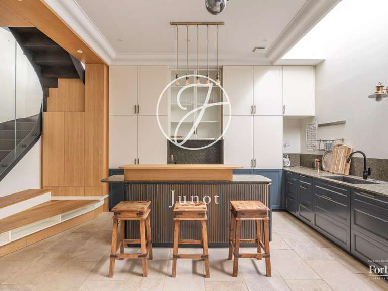 Appartement Paris 16e - 3 chambres - 130m²