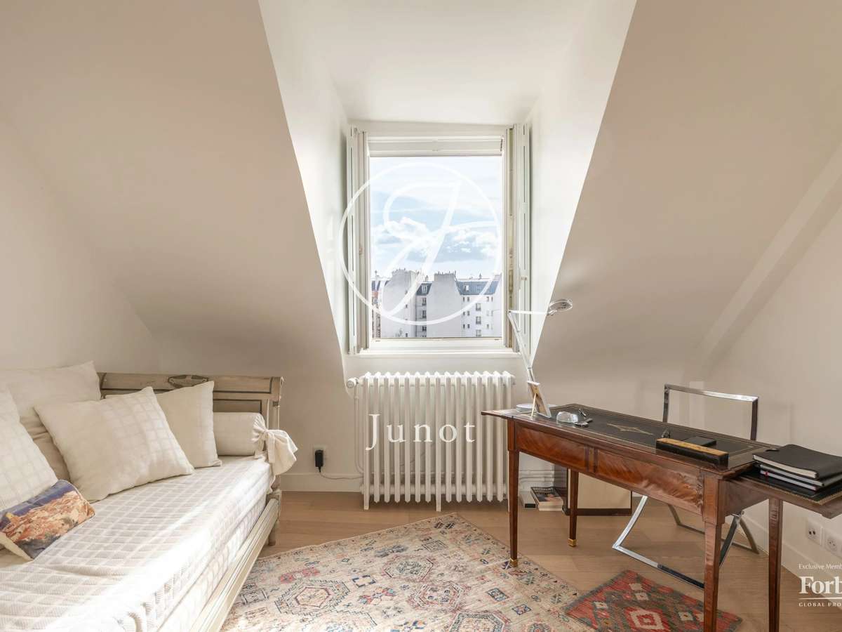 Apartment Paris 4e