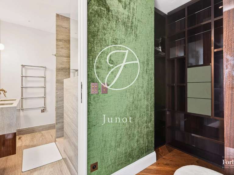 Appartement Paris 16e - 2 chambres - 80m²