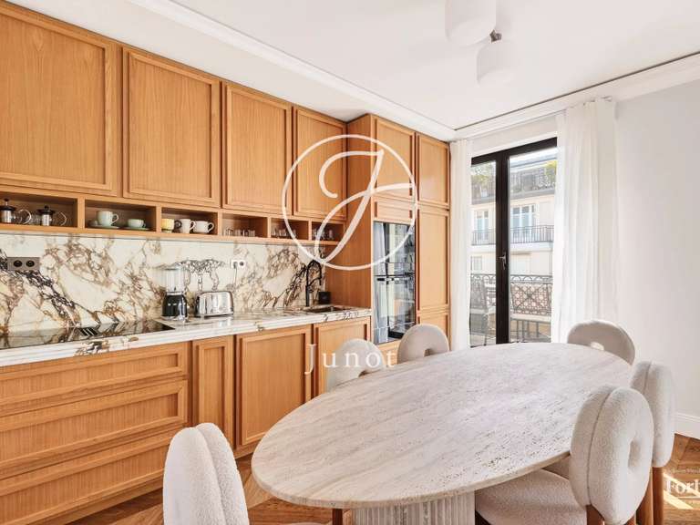 Appartement Paris 16e - 2 chambres - 80m²