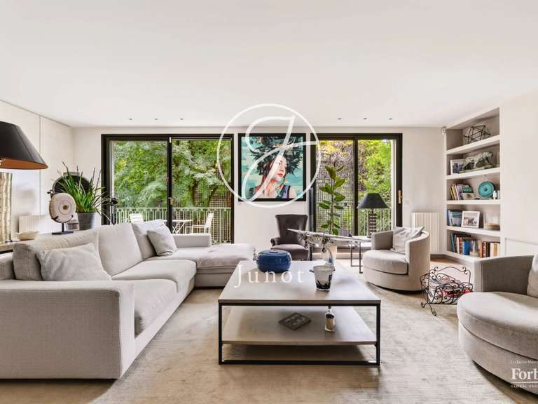 Appartement Paris 16e - 2 chambres - 129m²