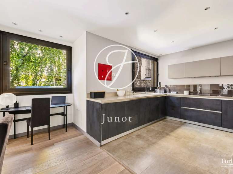 Appartement Paris 16e - 2 chambres - 129m²