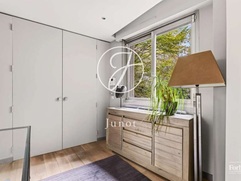 Appartement Paris 16e - 2 chambres - 129m²