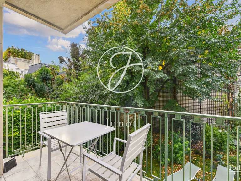 Appartement Paris 16e - 2 chambres - 129m²