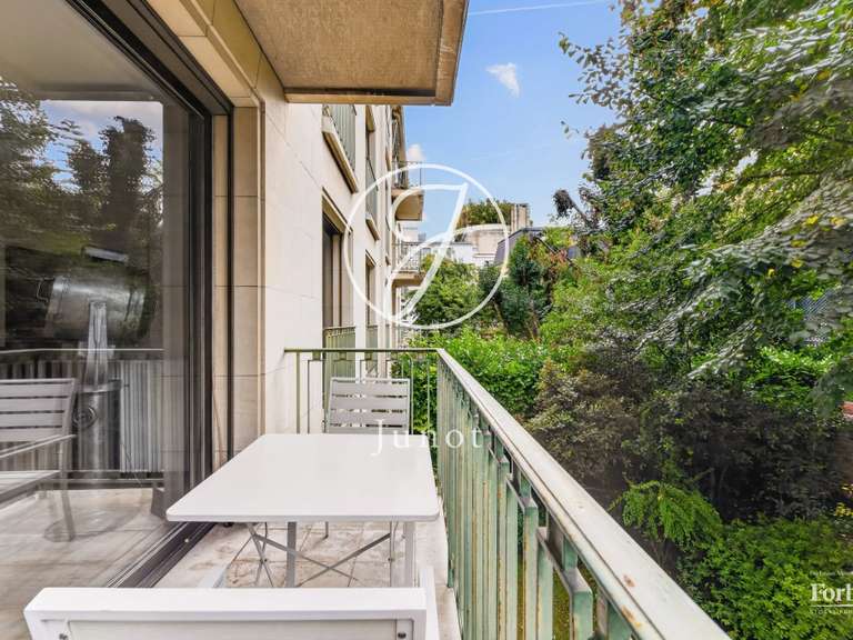 Appartement Paris 16e - 2 chambres - 129m²