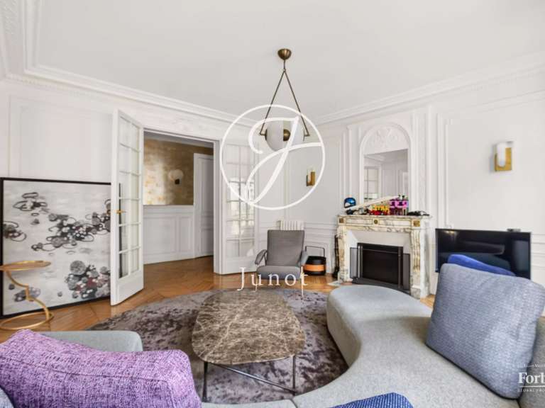 Appartement Paris 16e - 3 chambres - 124m²