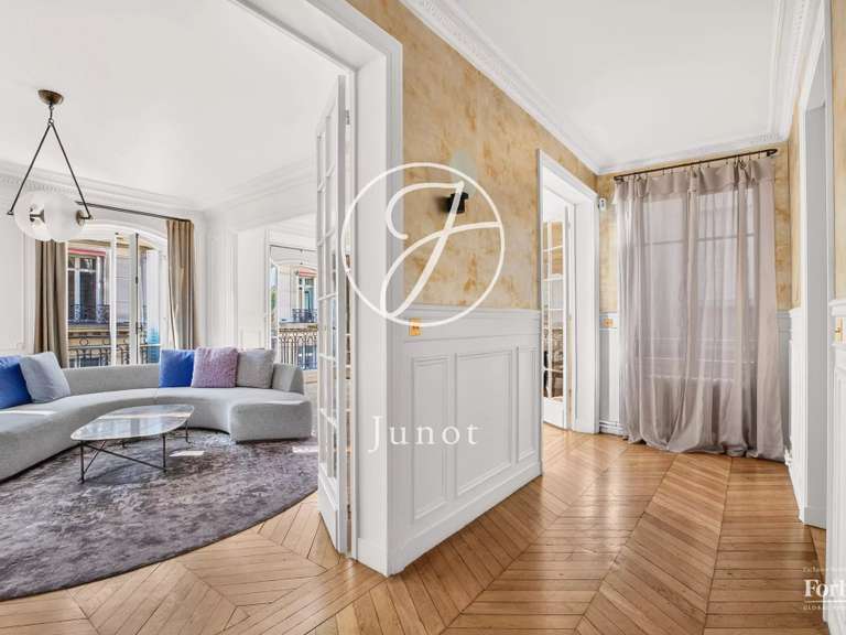 Appartement Paris 16e - 3 chambres - 124m²