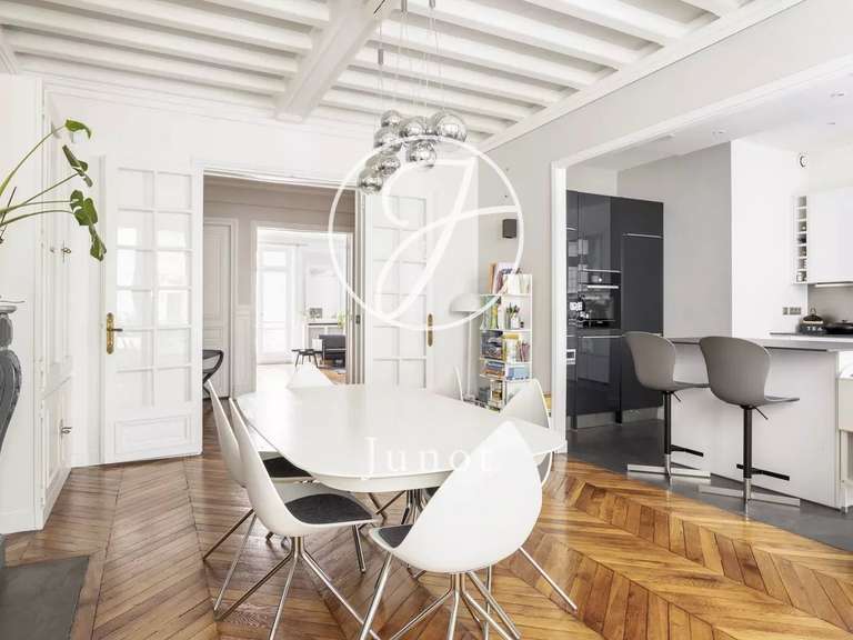 Appartement Paris 16e - 4 chambres - 145m²