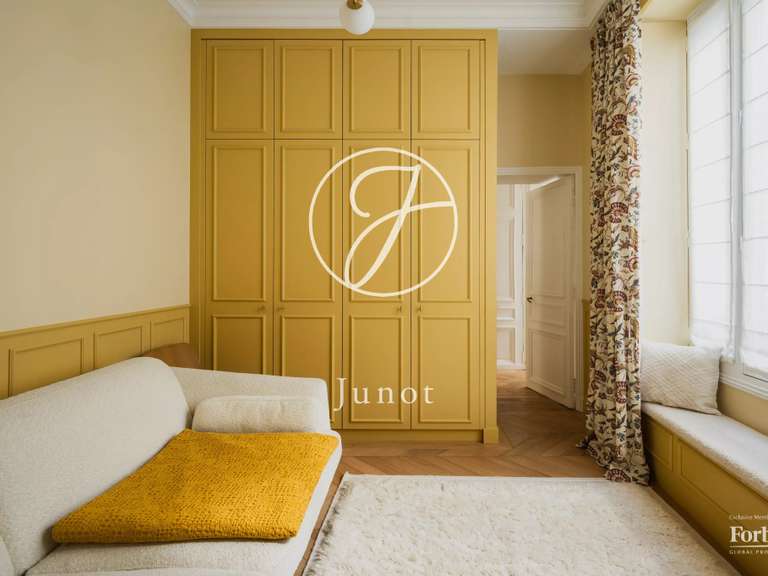 Appartement Paris 10e - 3 chambres - 163m²