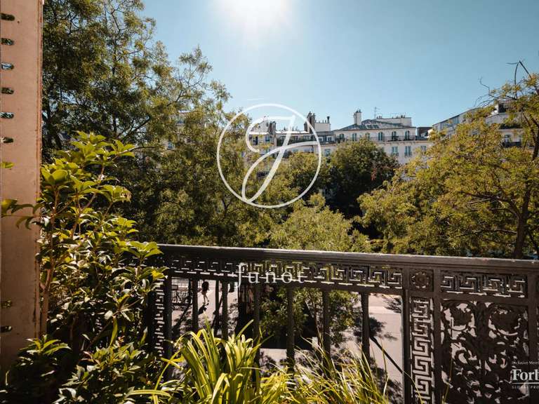 Appartement Paris 10e - 3 chambres - 163m²
